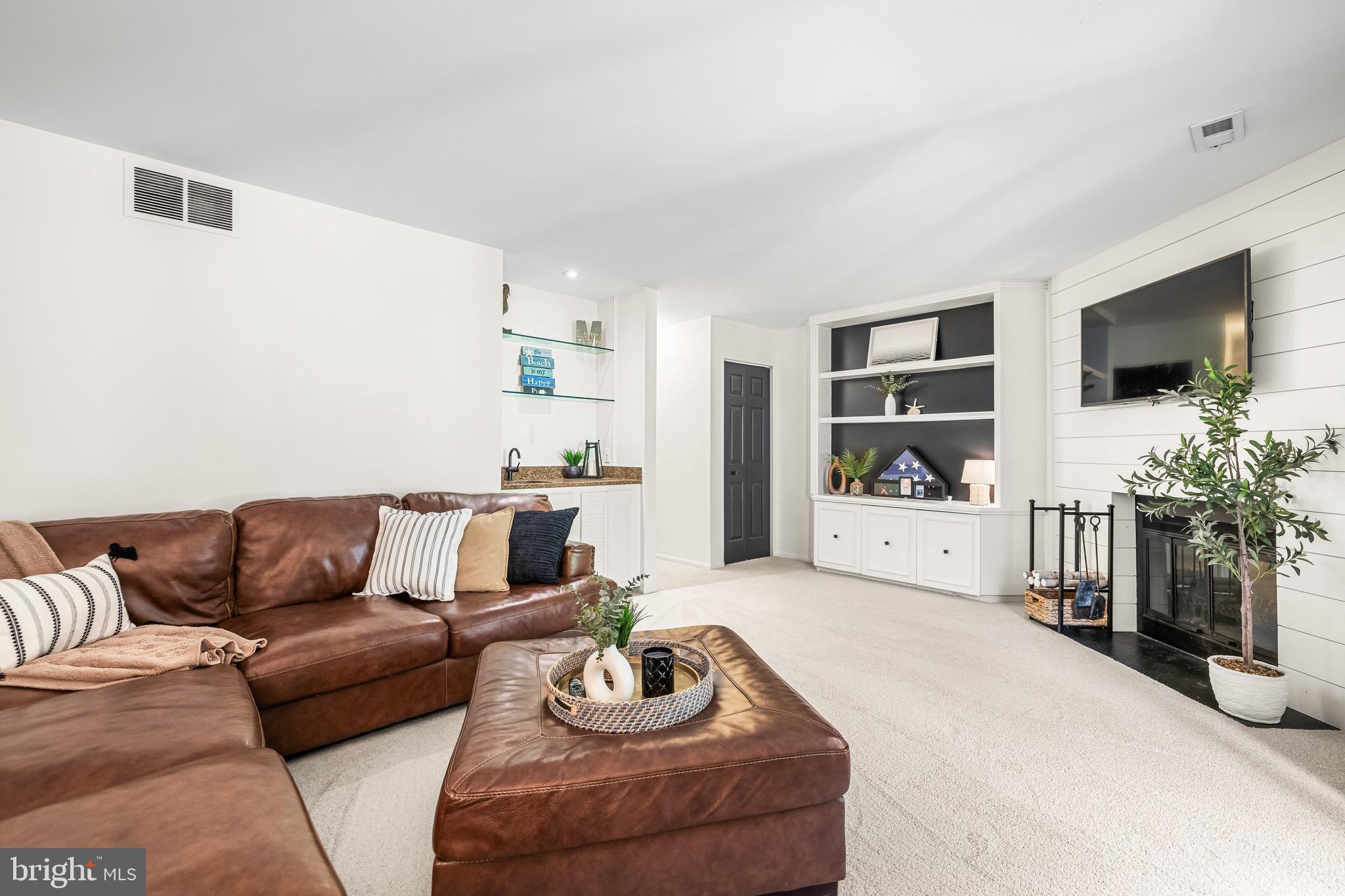 LOVETON FARMS - Residential