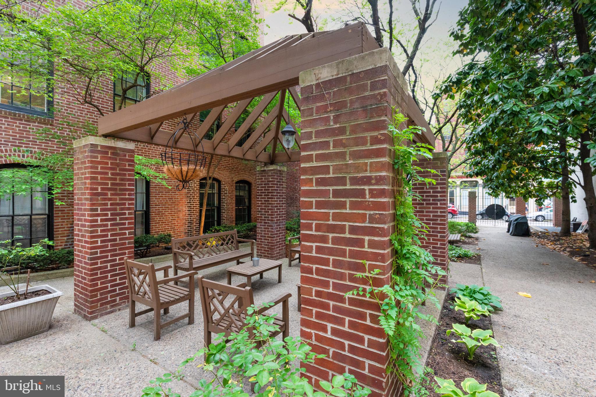 OLD CITY - Residential Lease