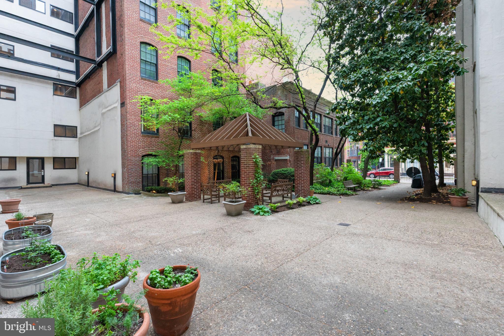 OLD CITY - Residential Lease