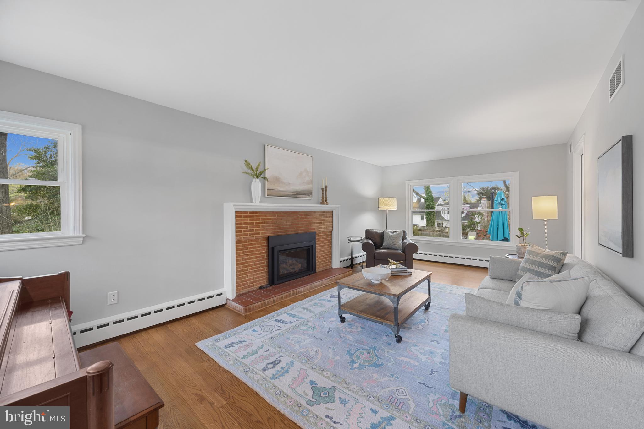 BUCKNELL MANOR - Residential