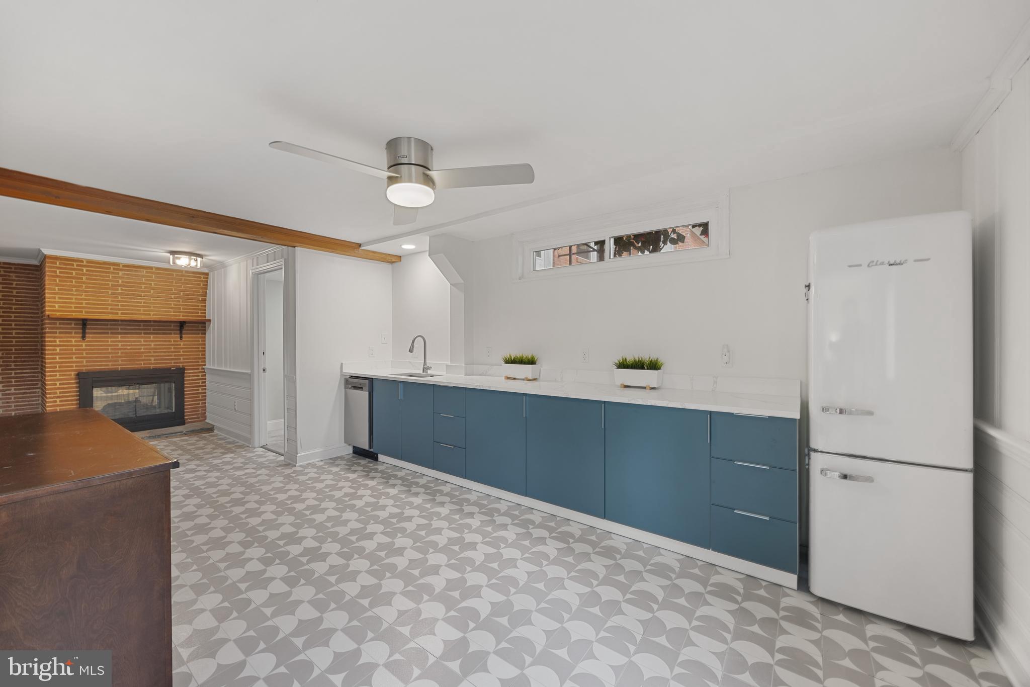 BUCKNELL MANOR - Residential