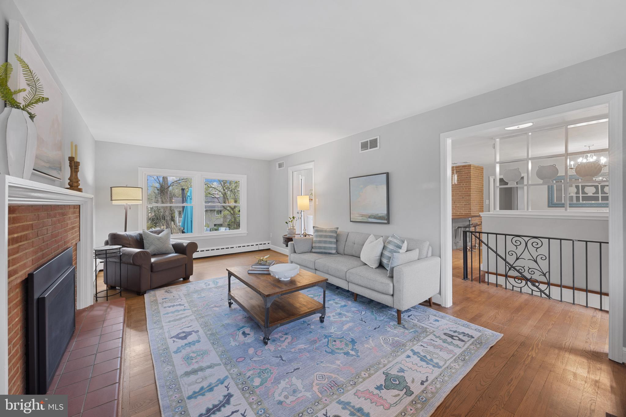 BUCKNELL MANOR - Residential