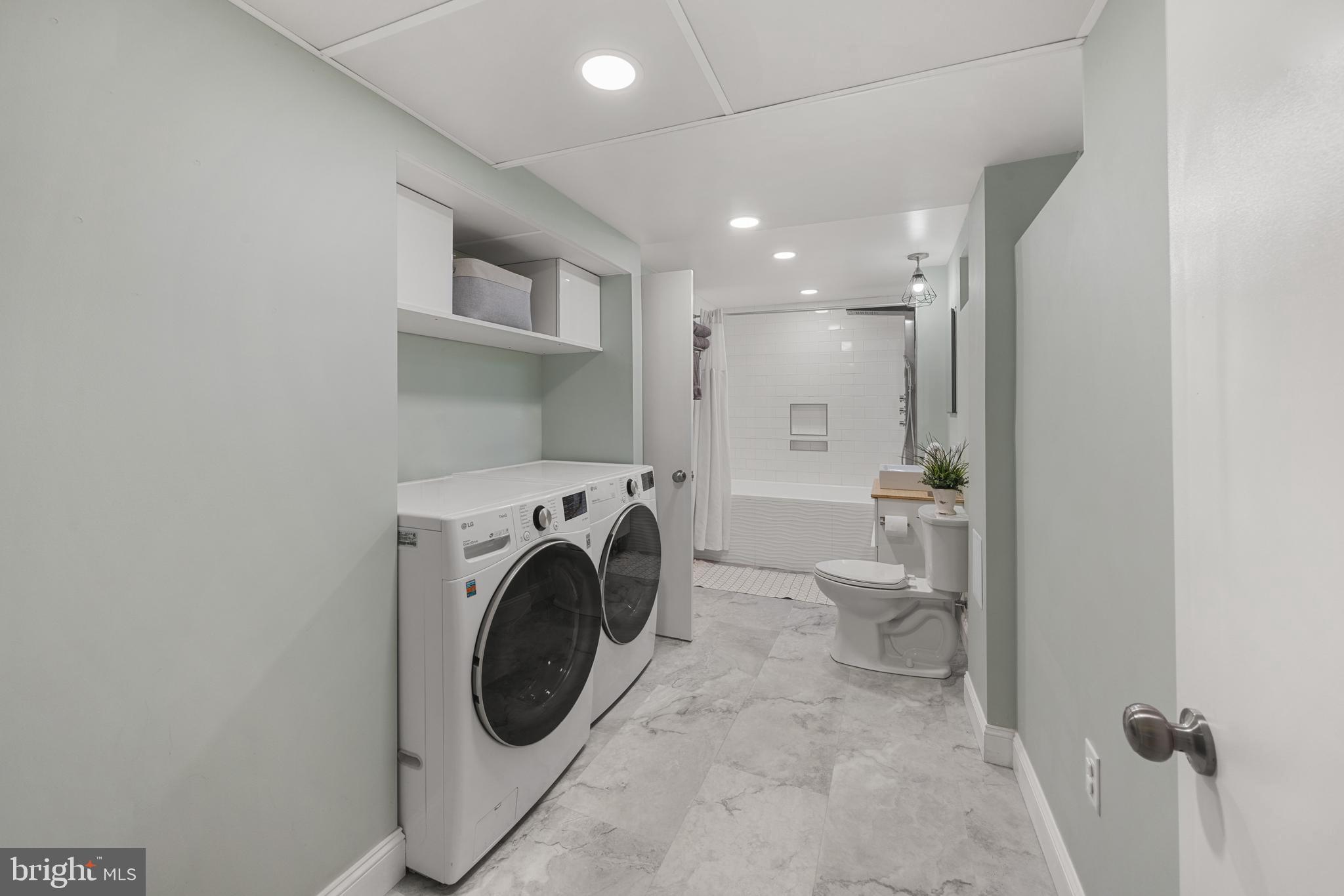 BUCKNELL MANOR - Residential