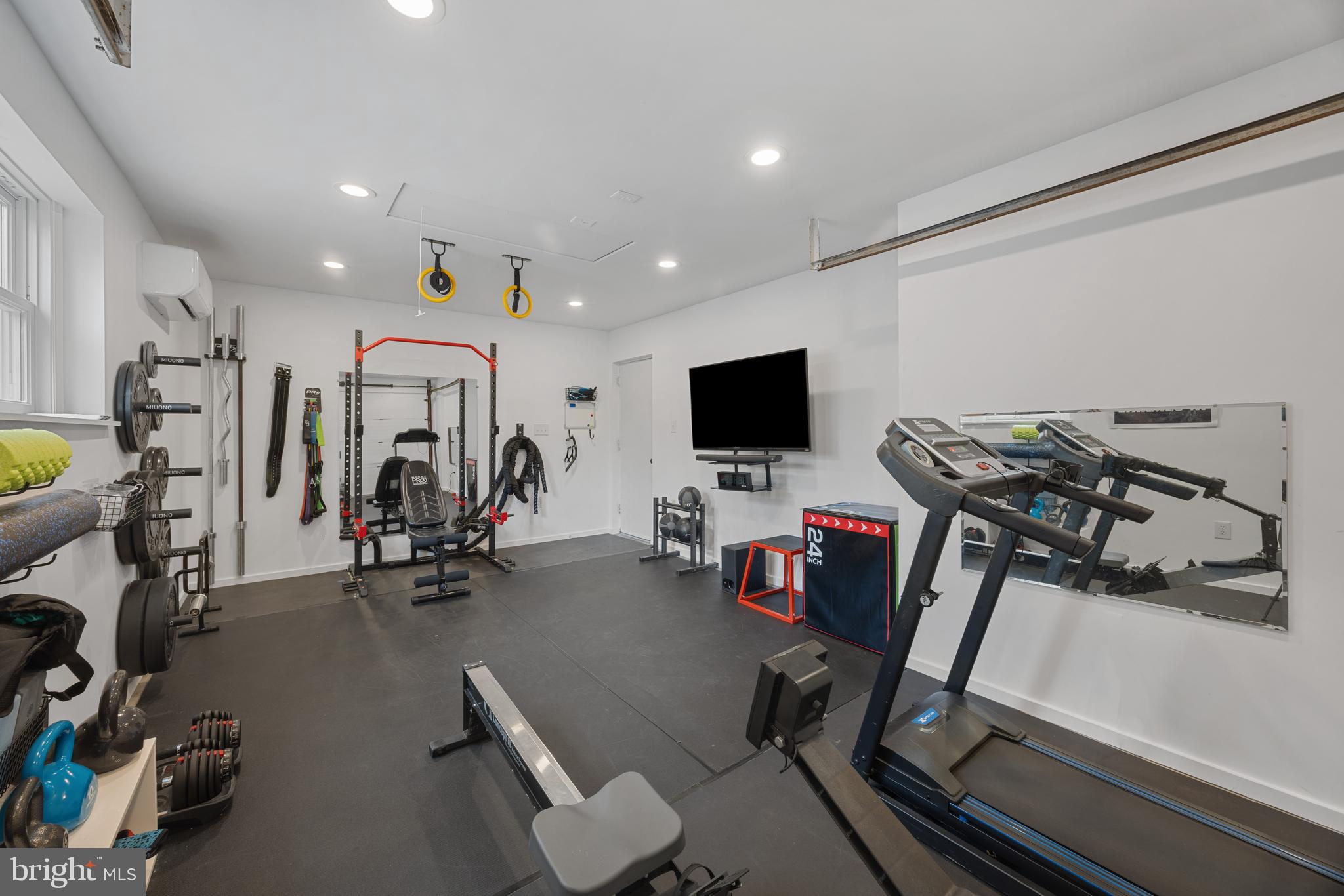 BUCKNELL MANOR - Residential