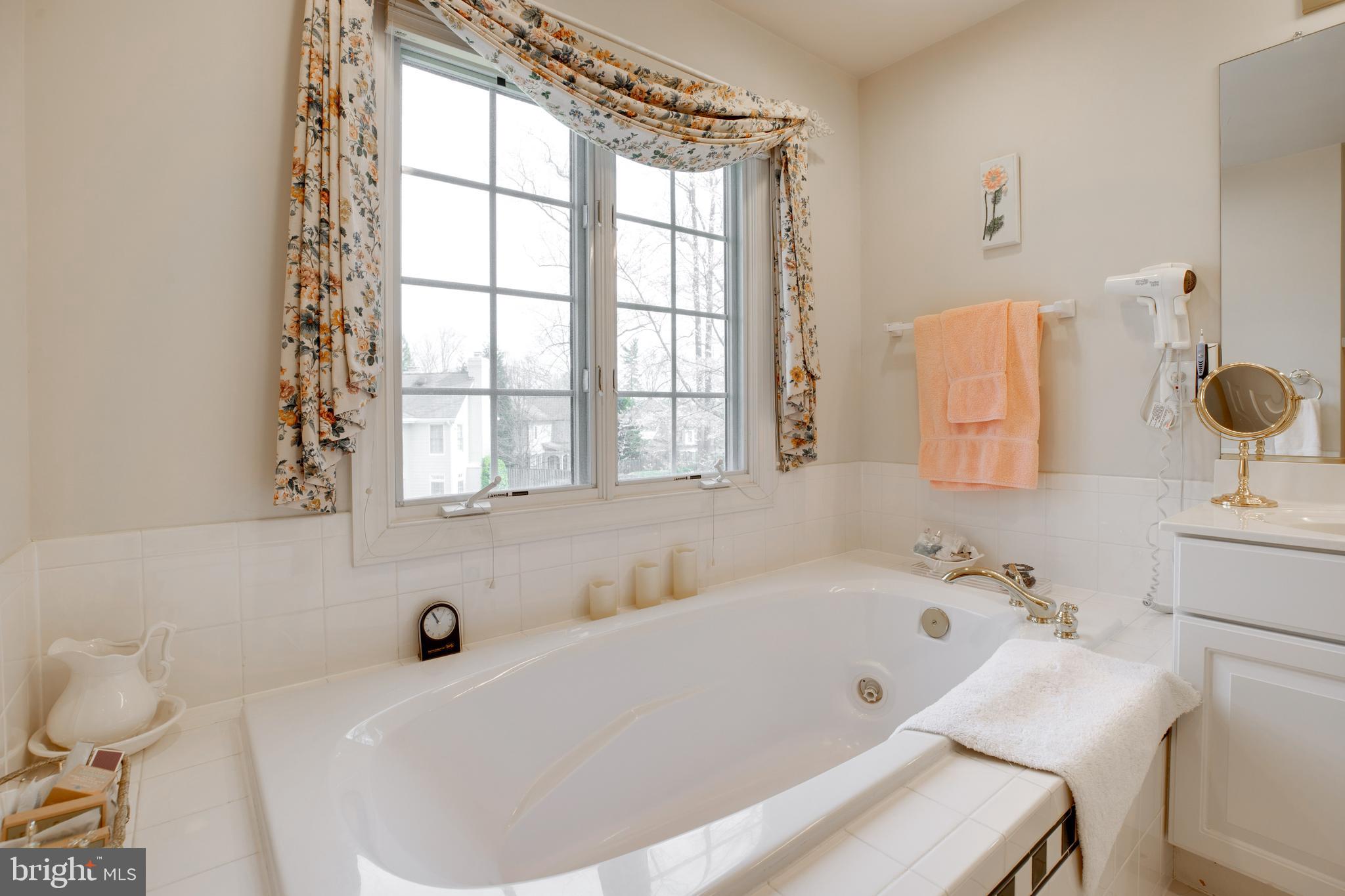 CHESTERBROOK WOODS - Residential