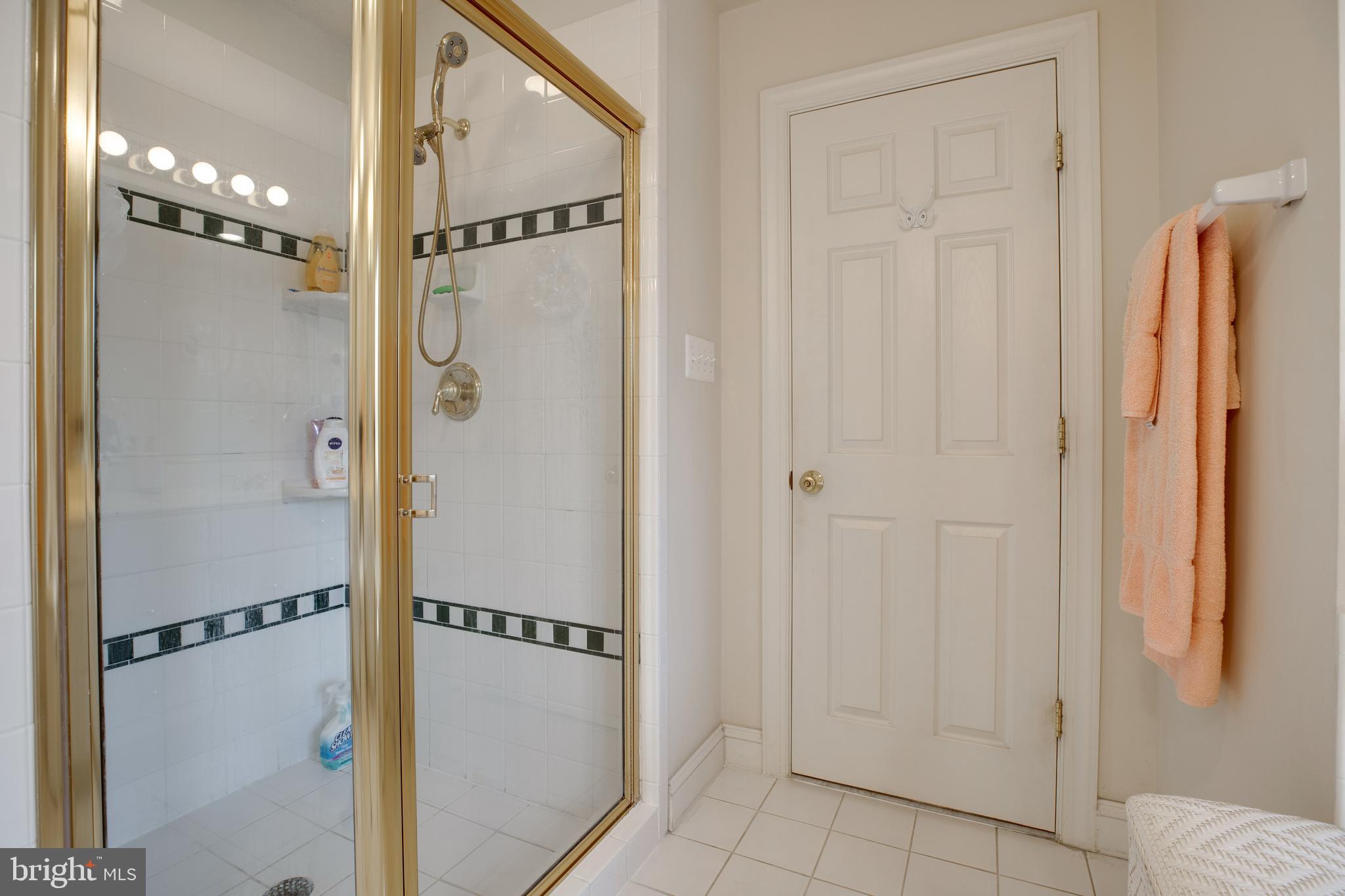 CHESTERBROOK WOODS - Residential