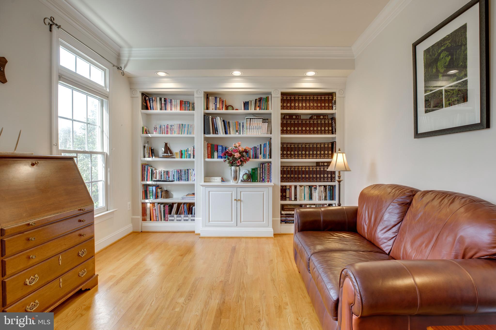 CHESTERBROOK WOODS - Residential