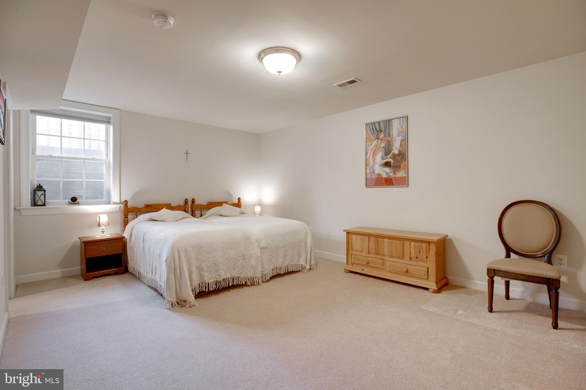 CHESTERBROOK WOODS - Residential