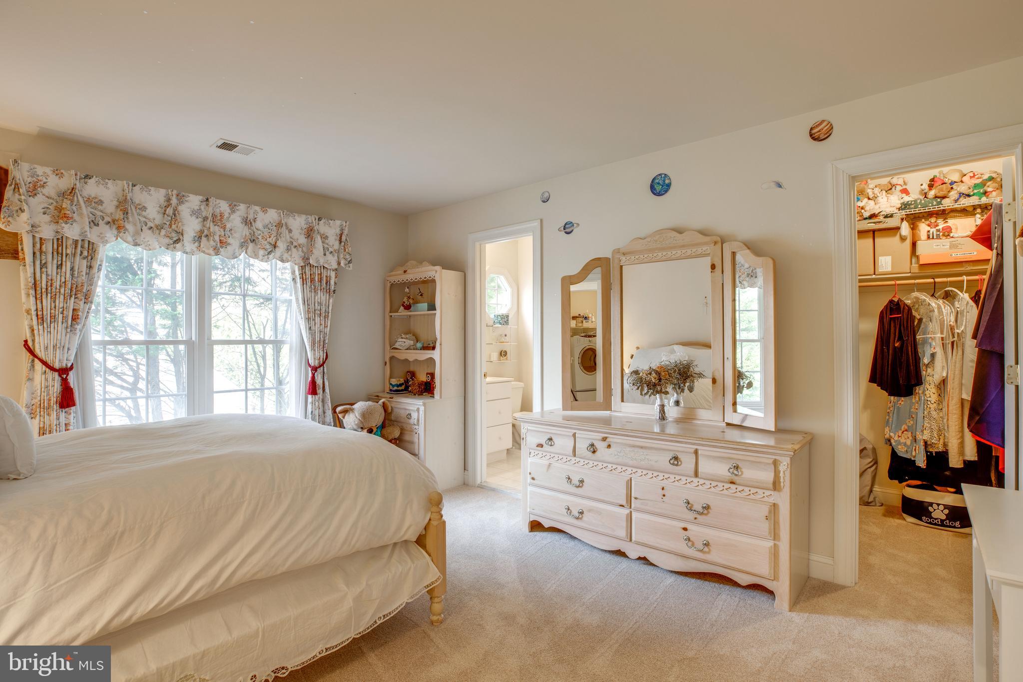 CHESTERBROOK WOODS - Residential