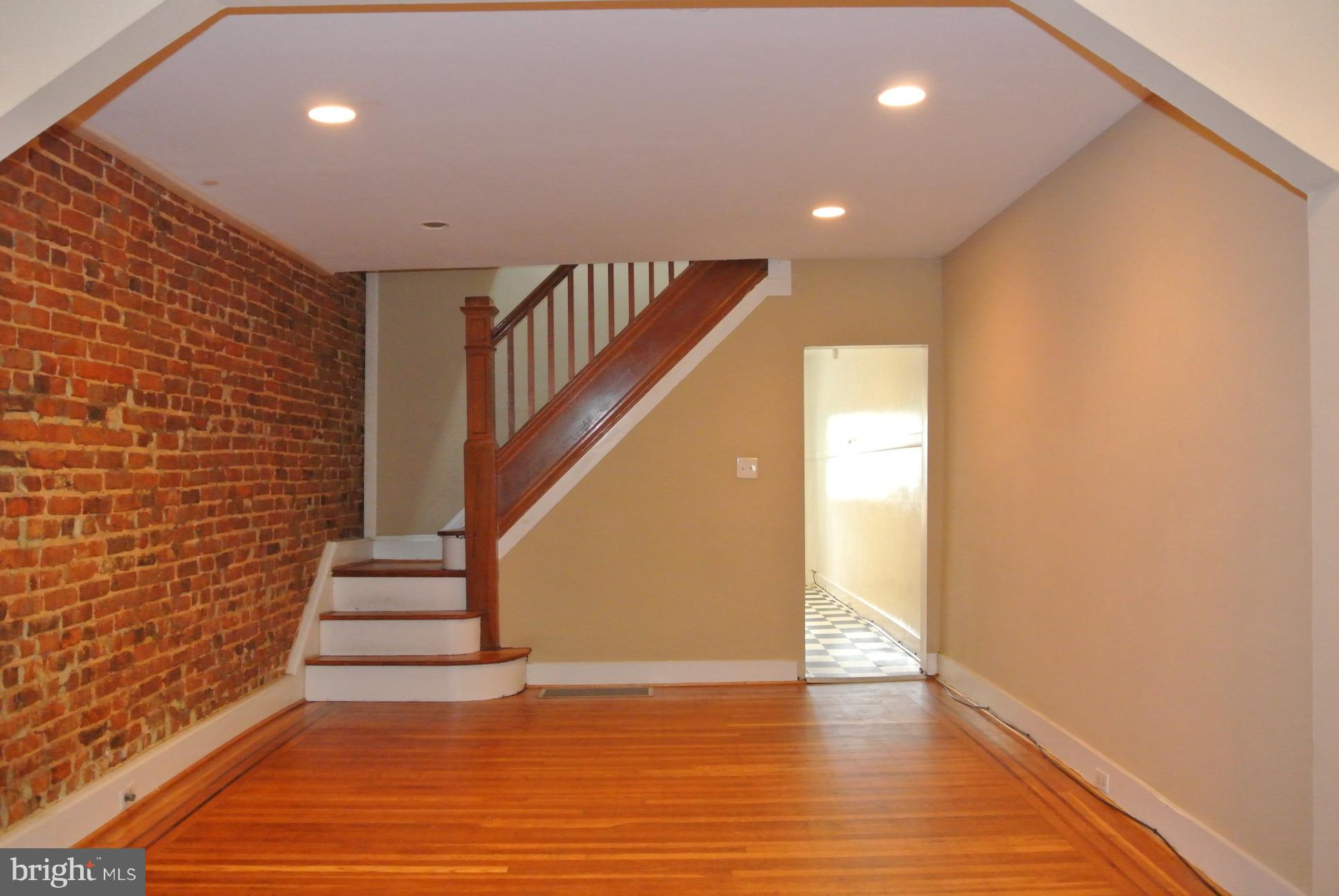 HAMPDEN HISTORIC DISTRICT - Residential Lease