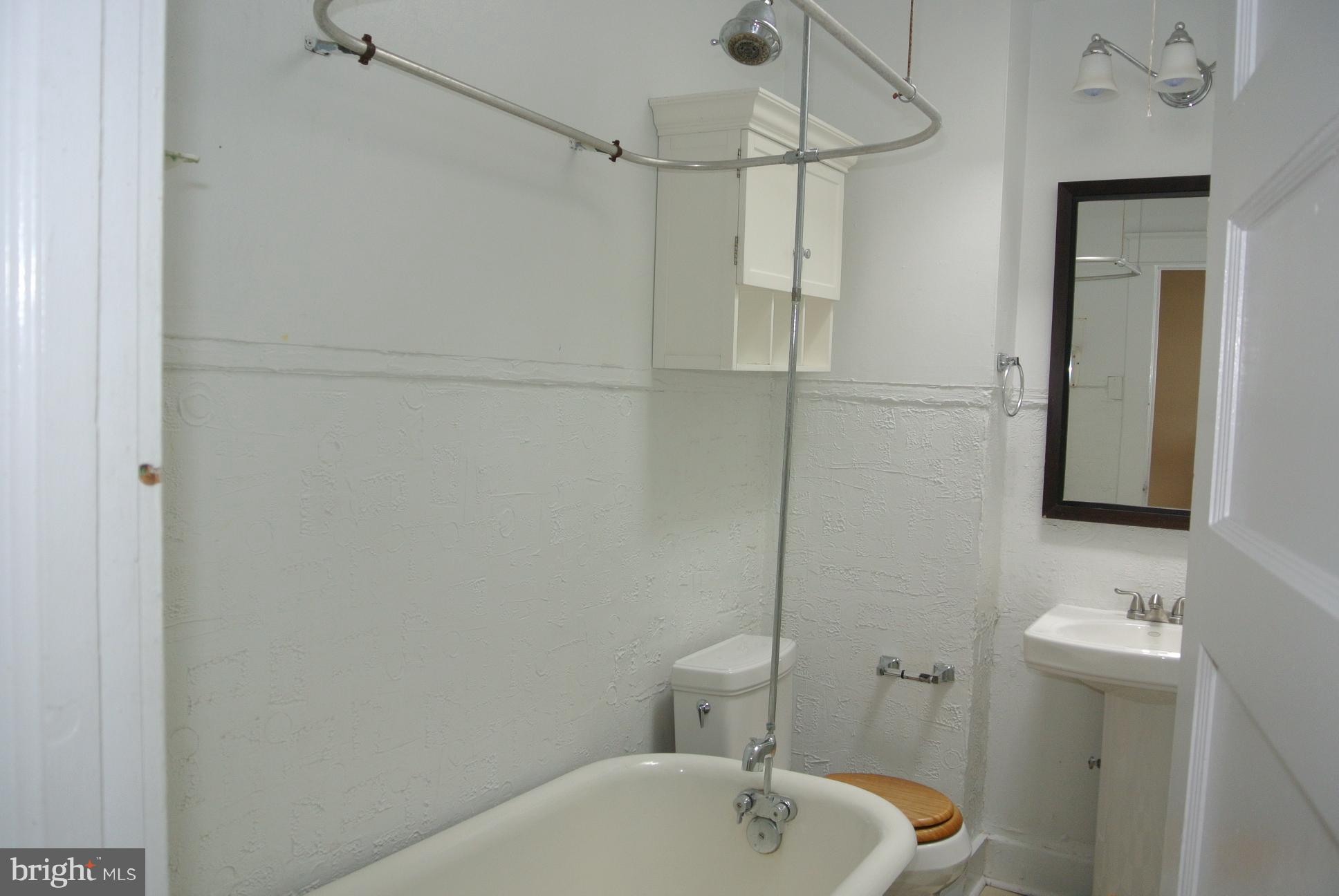 HAMPDEN HISTORIC DISTRICT - Residential Lease