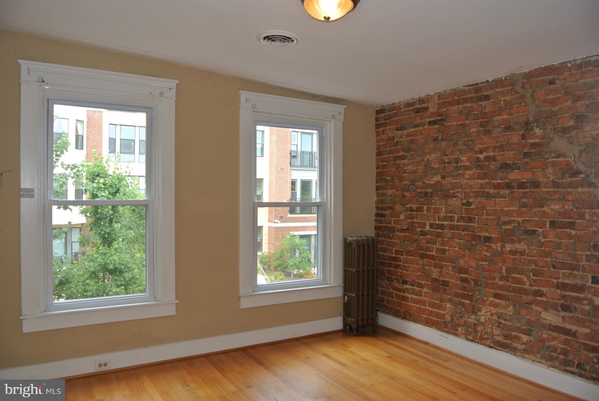 HAMPDEN HISTORIC DISTRICT - Residential Lease