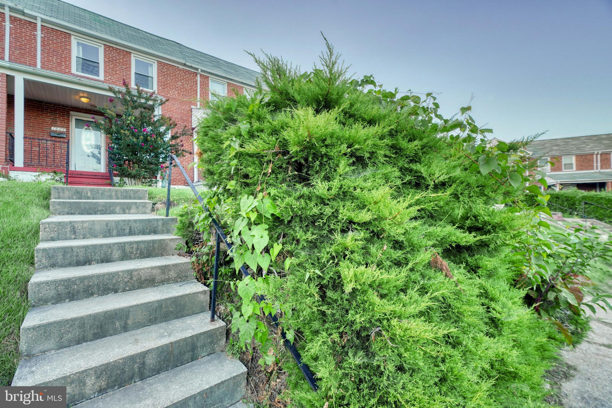 MERRITT HOMES - Residential