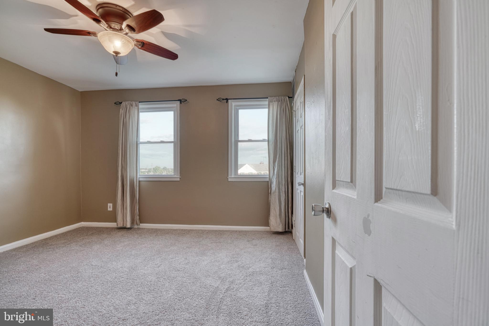 MERRITT HOMES - Residential