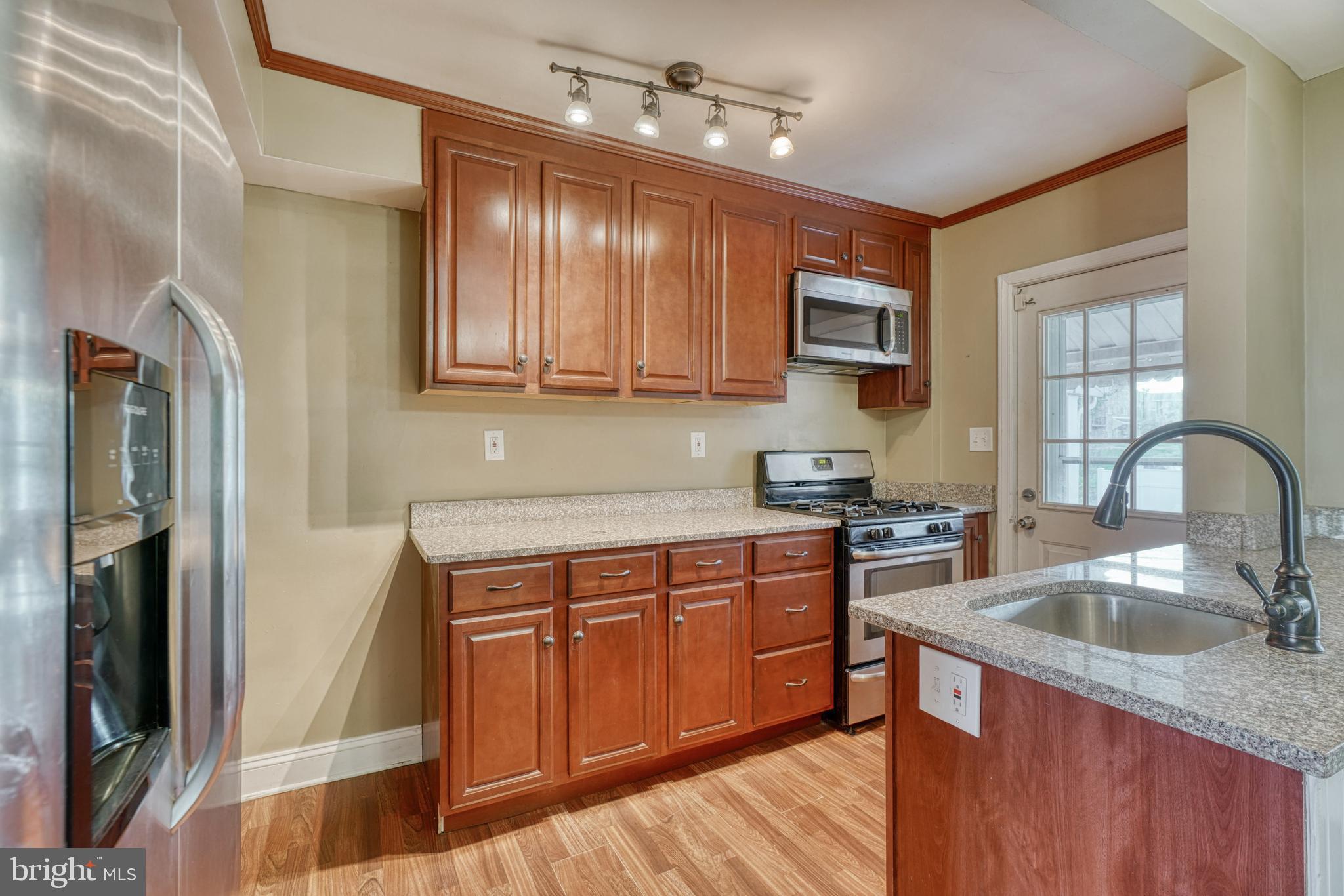 MERRITT HOMES - Residential