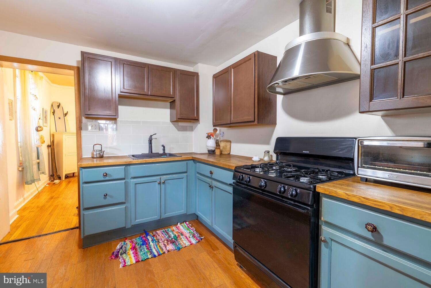 PORT RICHMOND - Residential