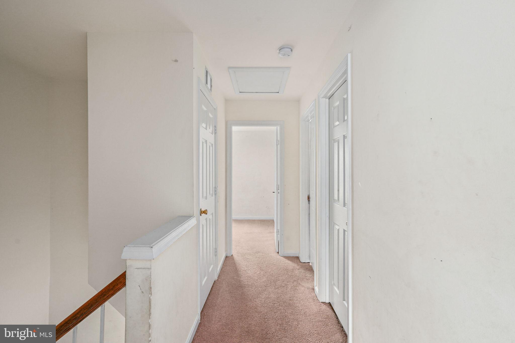 ENGLAND RUN TOWNHOUSES - Residential