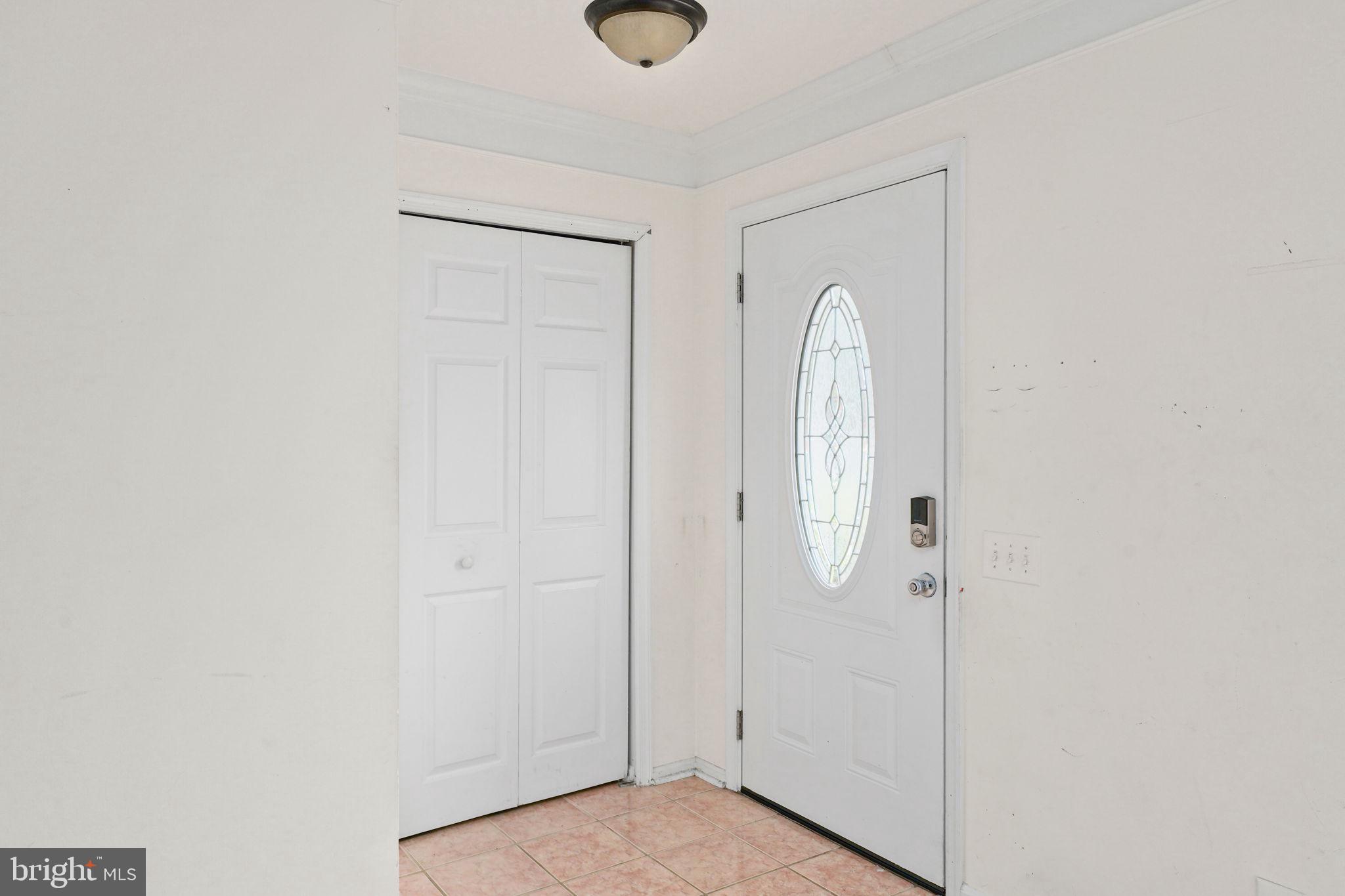 ENGLAND RUN TOWNHOUSES - Residential