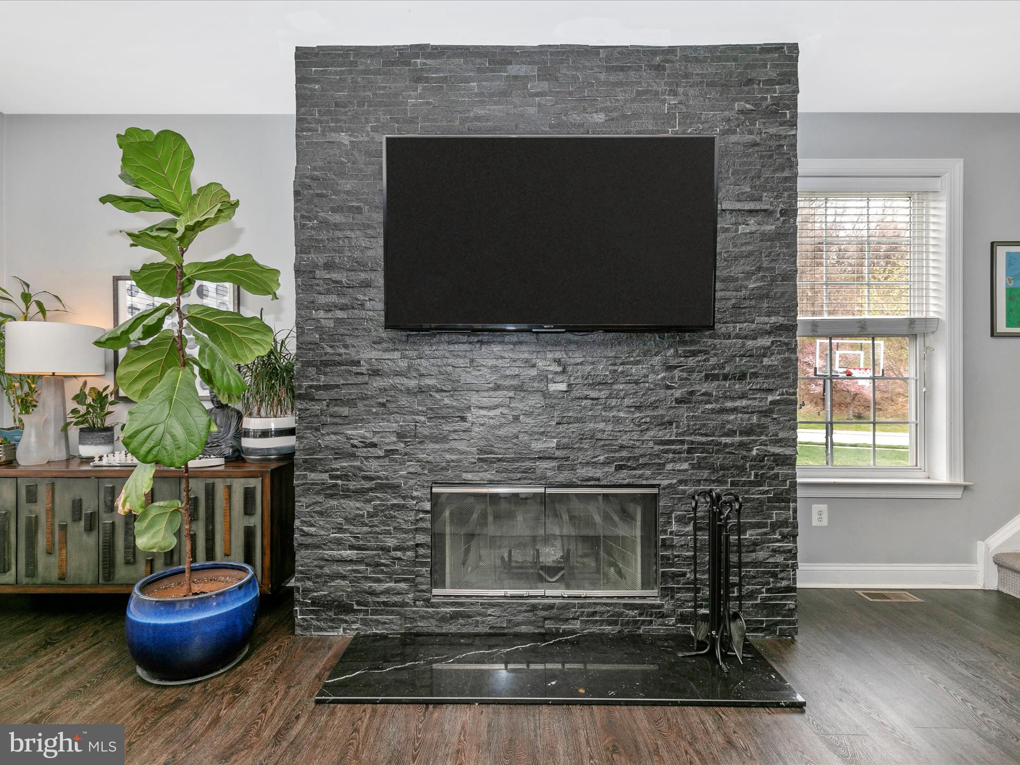 WAINWRIGHT AT WHIT - Residential