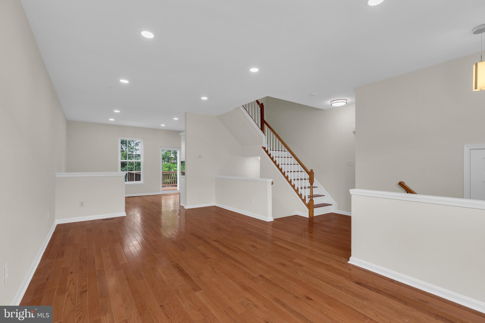 10506 MONTROSE WAY