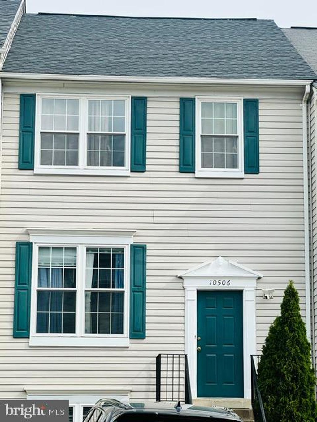Photo of 10506 Montrose Way, MANASSAS, VA 20109 (MLS # VAPW2119414)