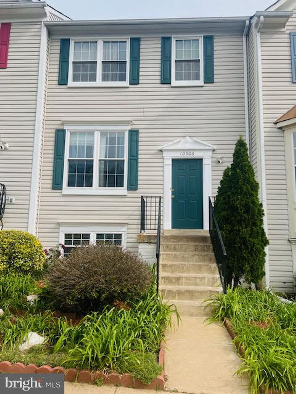 Photo of 10506 Montrose Way, MANASSAS, VA 20109 (MLS # VAPW2119414)
