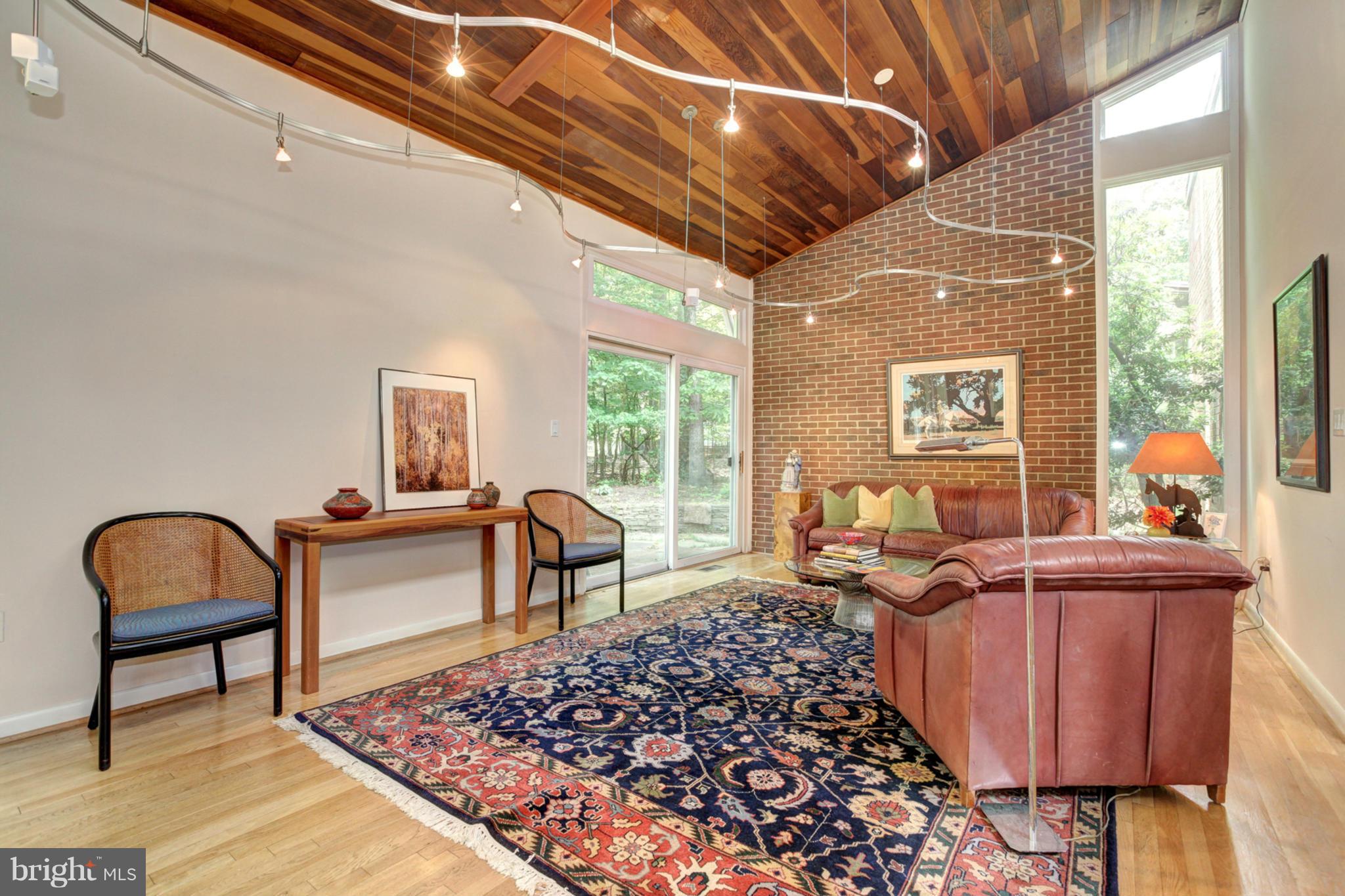 EAST GATE OF POTOMAC - Residential