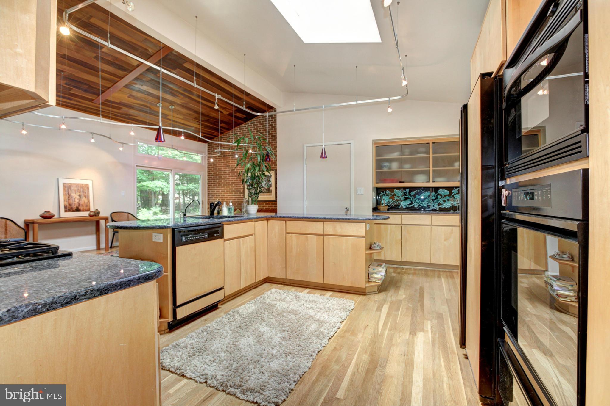 EAST GATE OF POTOMAC - Residential