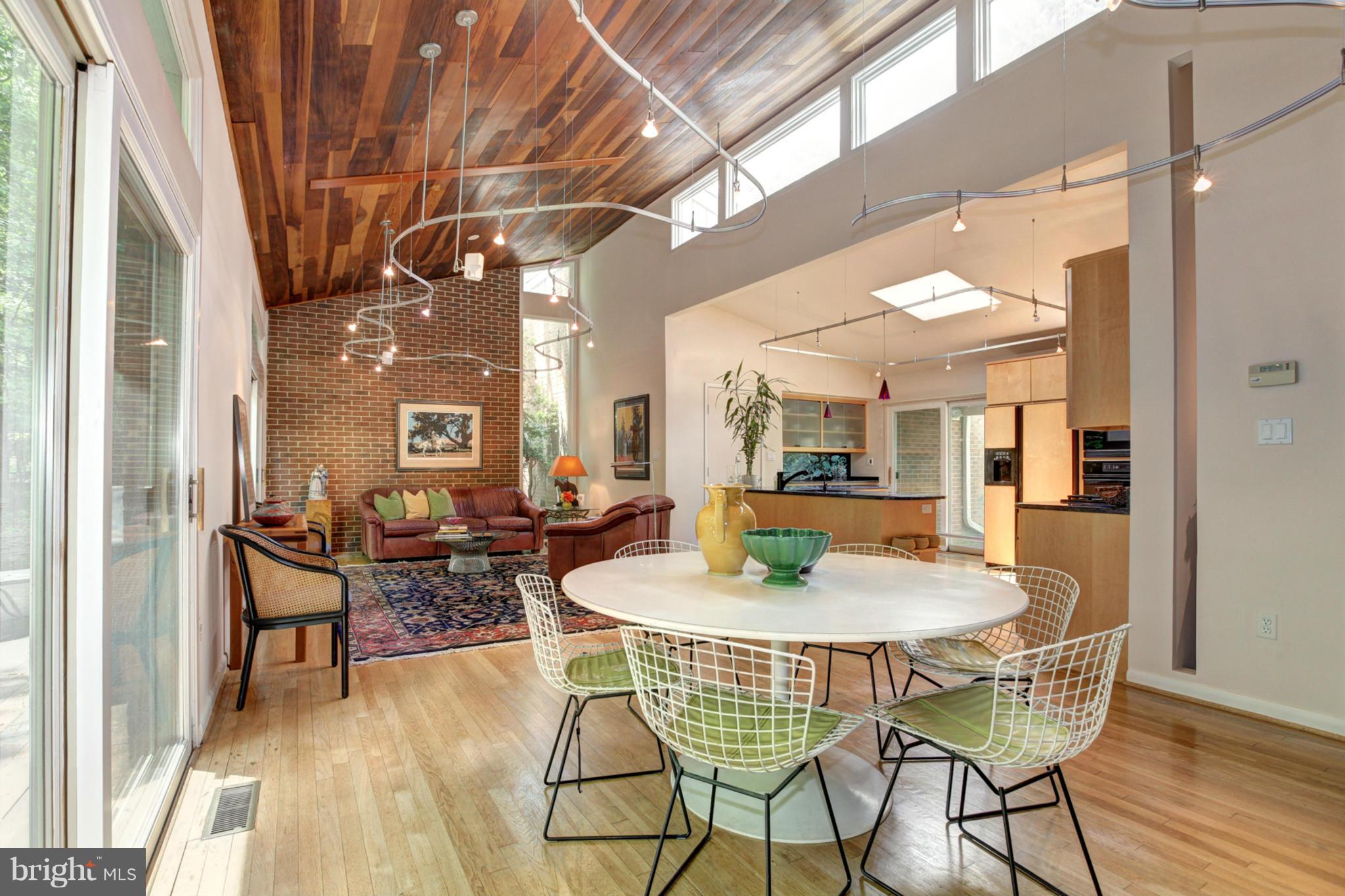 EAST GATE OF POTOMAC - Residential