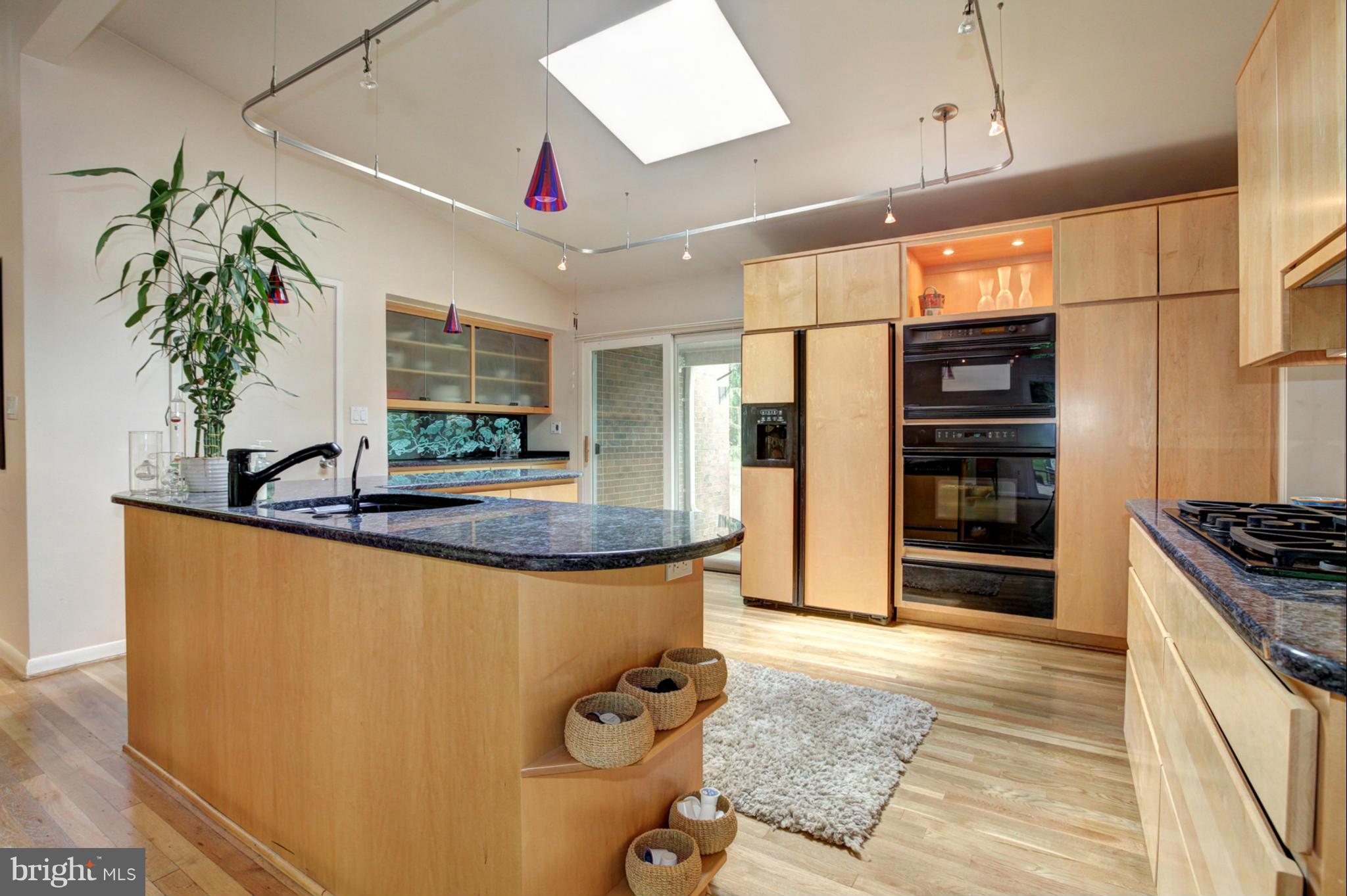 EAST GATE OF POTOMAC - Residential