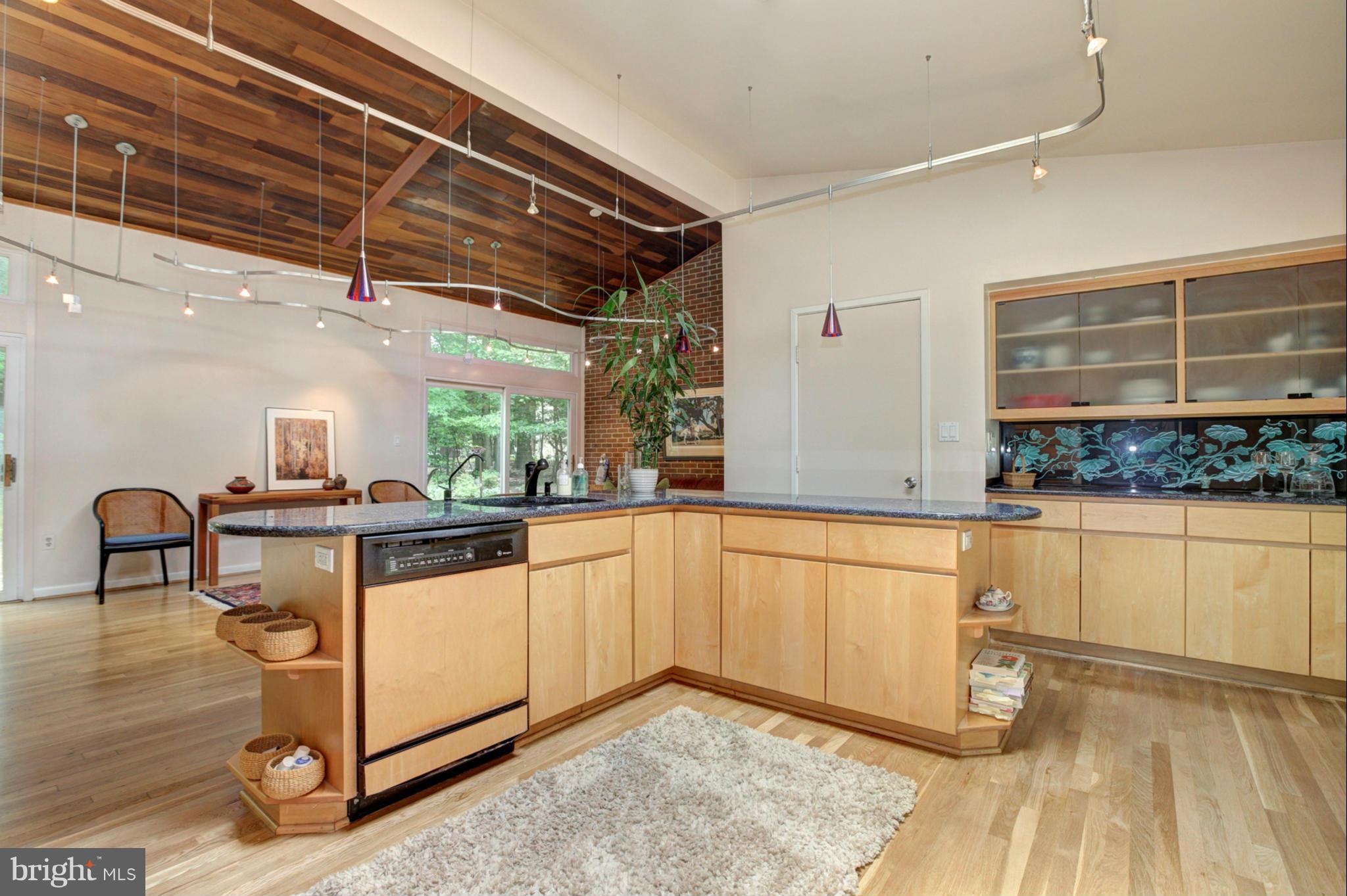 EAST GATE OF POTOMAC - Residential