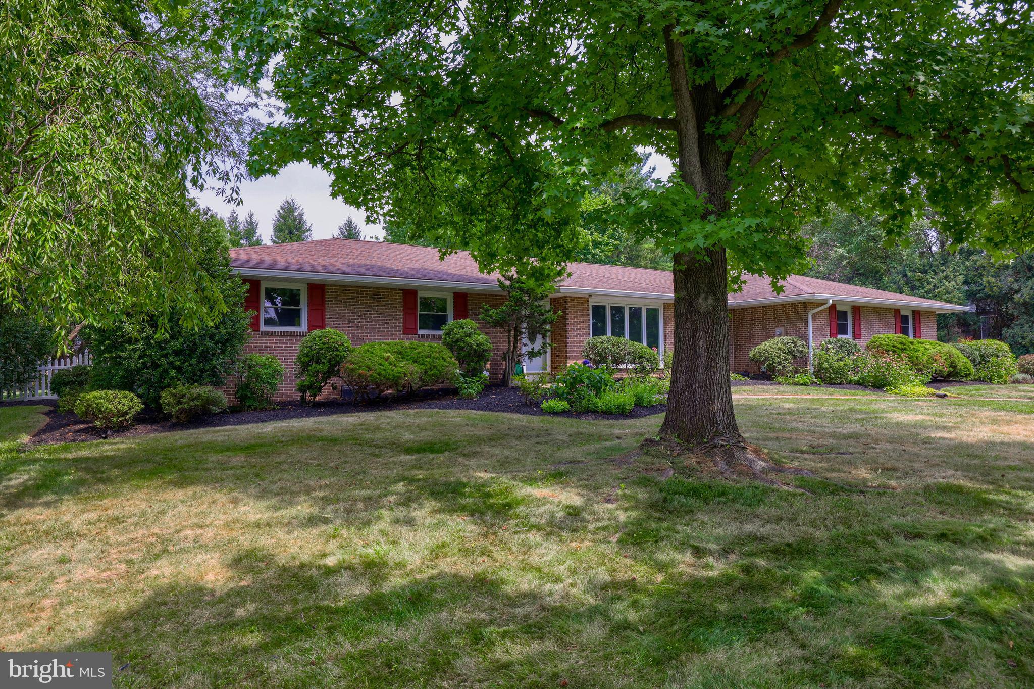 OUTDOOR COUNTRY CLUB - Residential