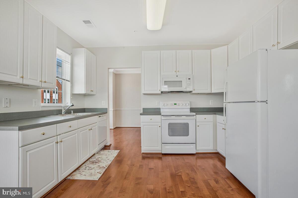 PINEY ORCHARD - Residential