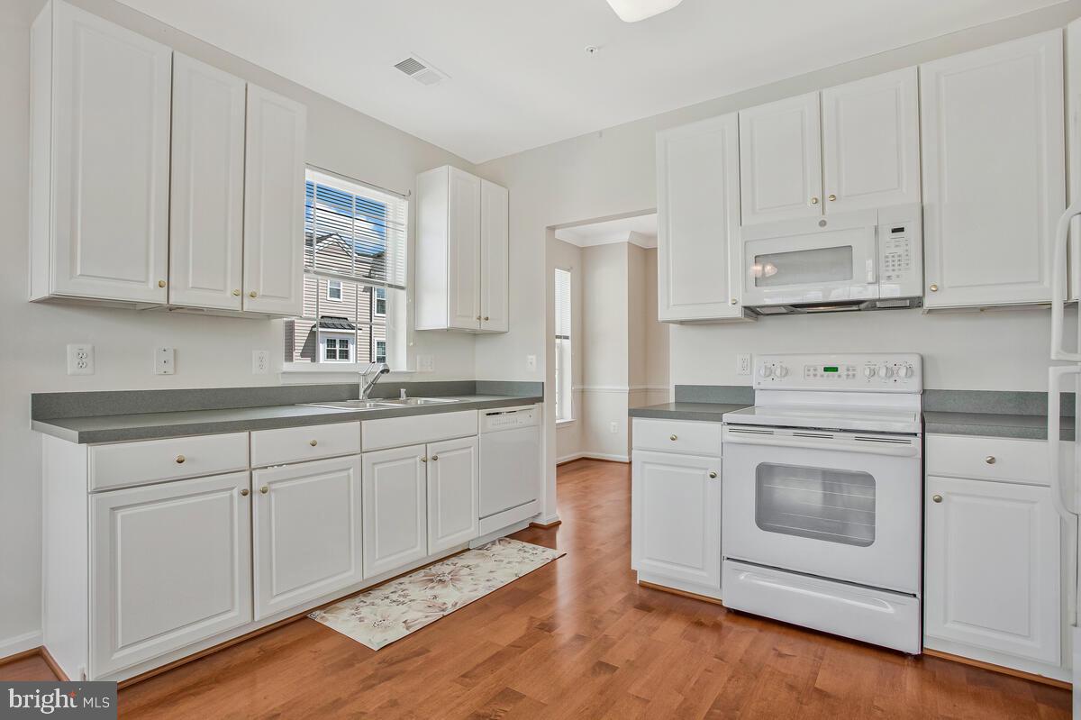 PINEY ORCHARD - Residential