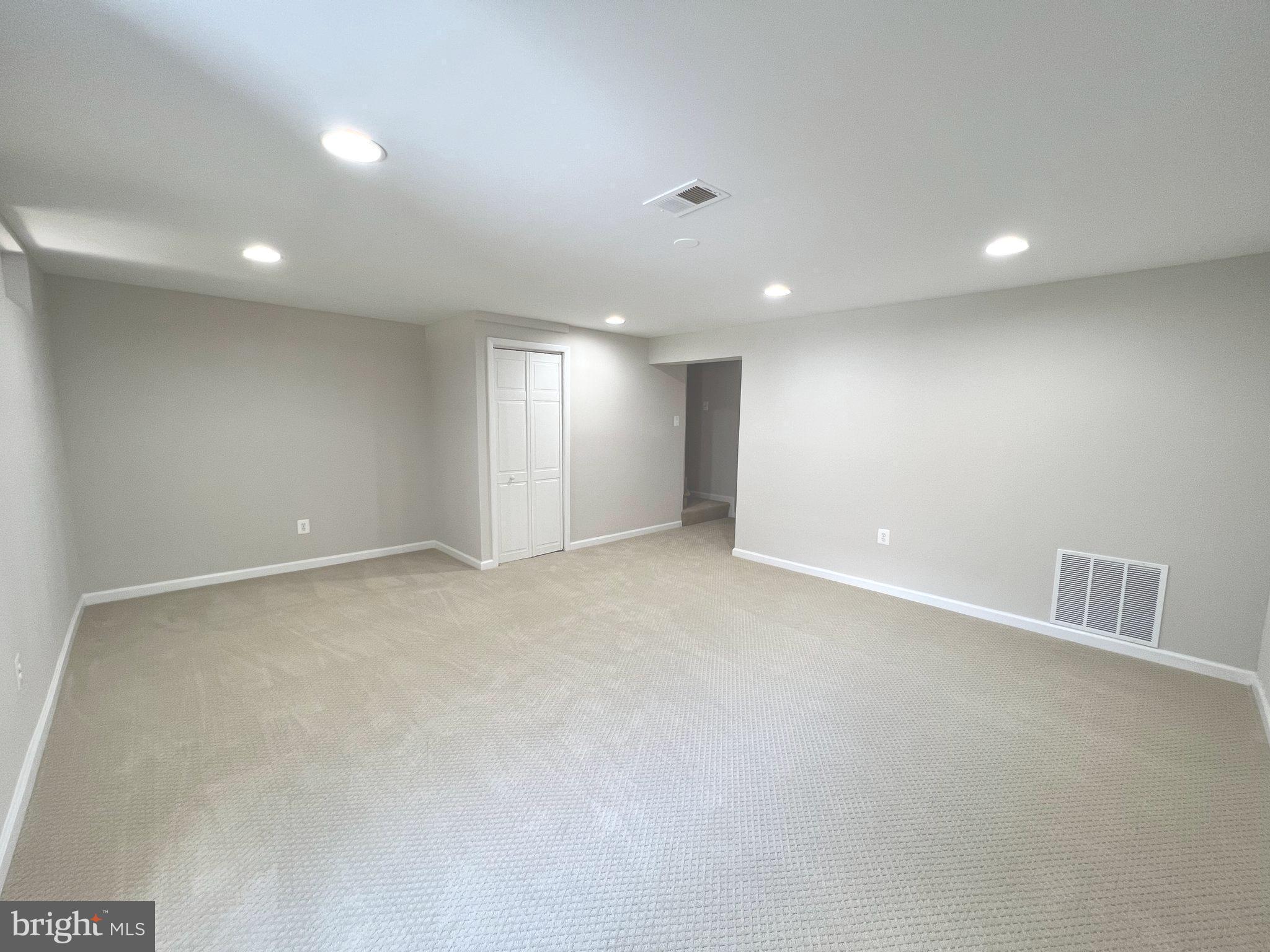 OAK POND PLAT FIVEPHASE - Residential