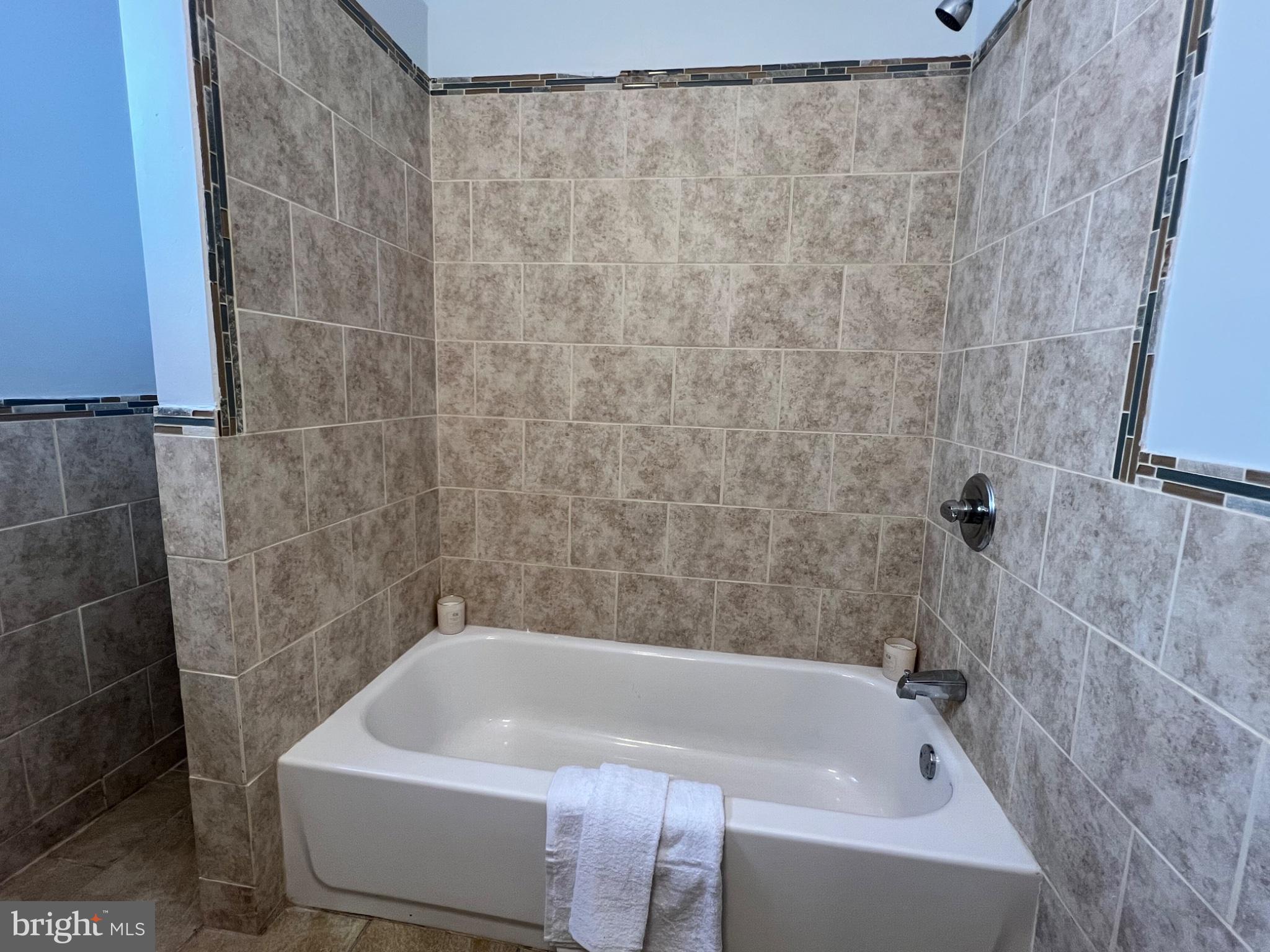 PORT RICHMOND - Residential
