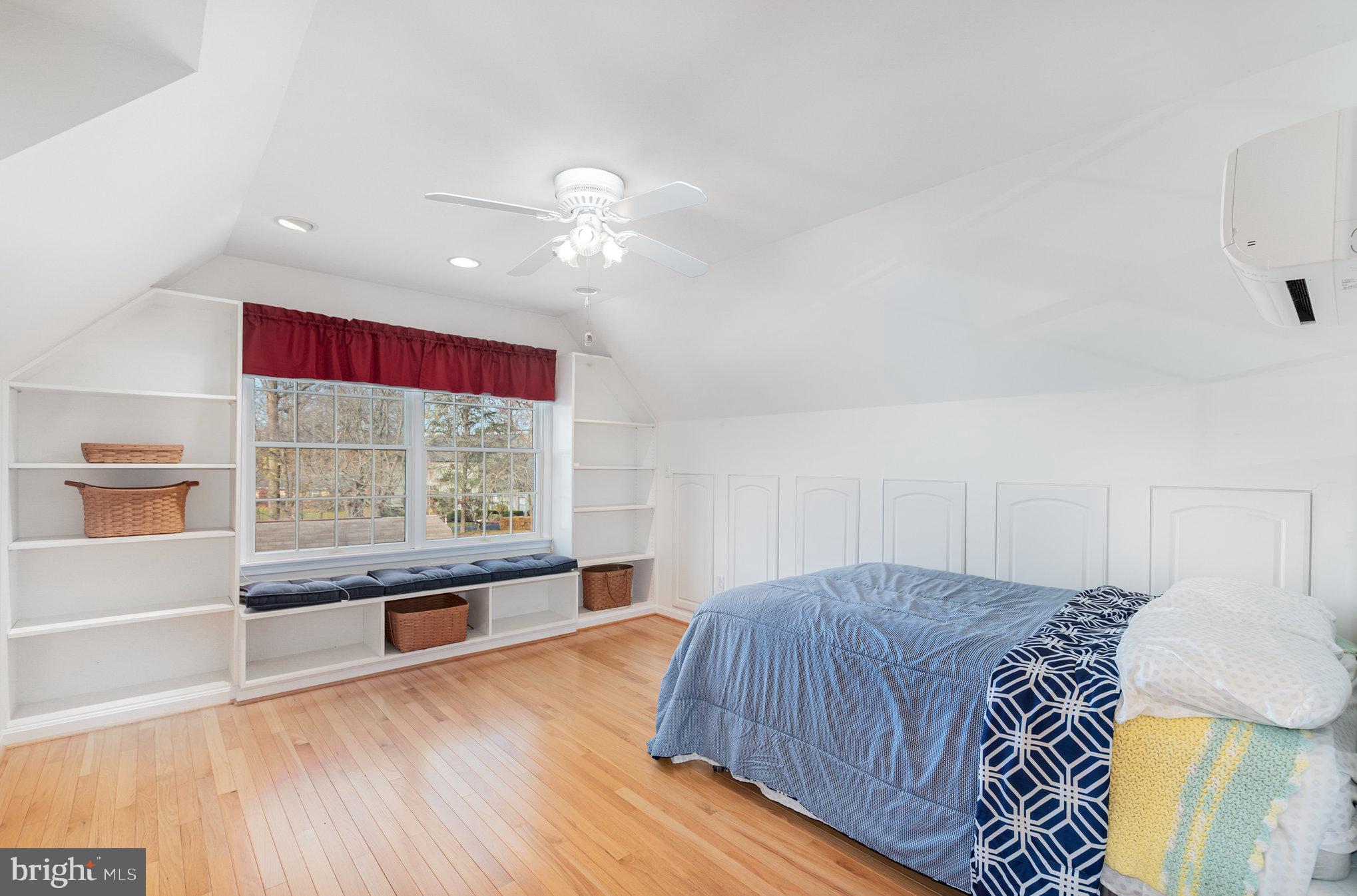 OAKINGTON MANOR - Residential