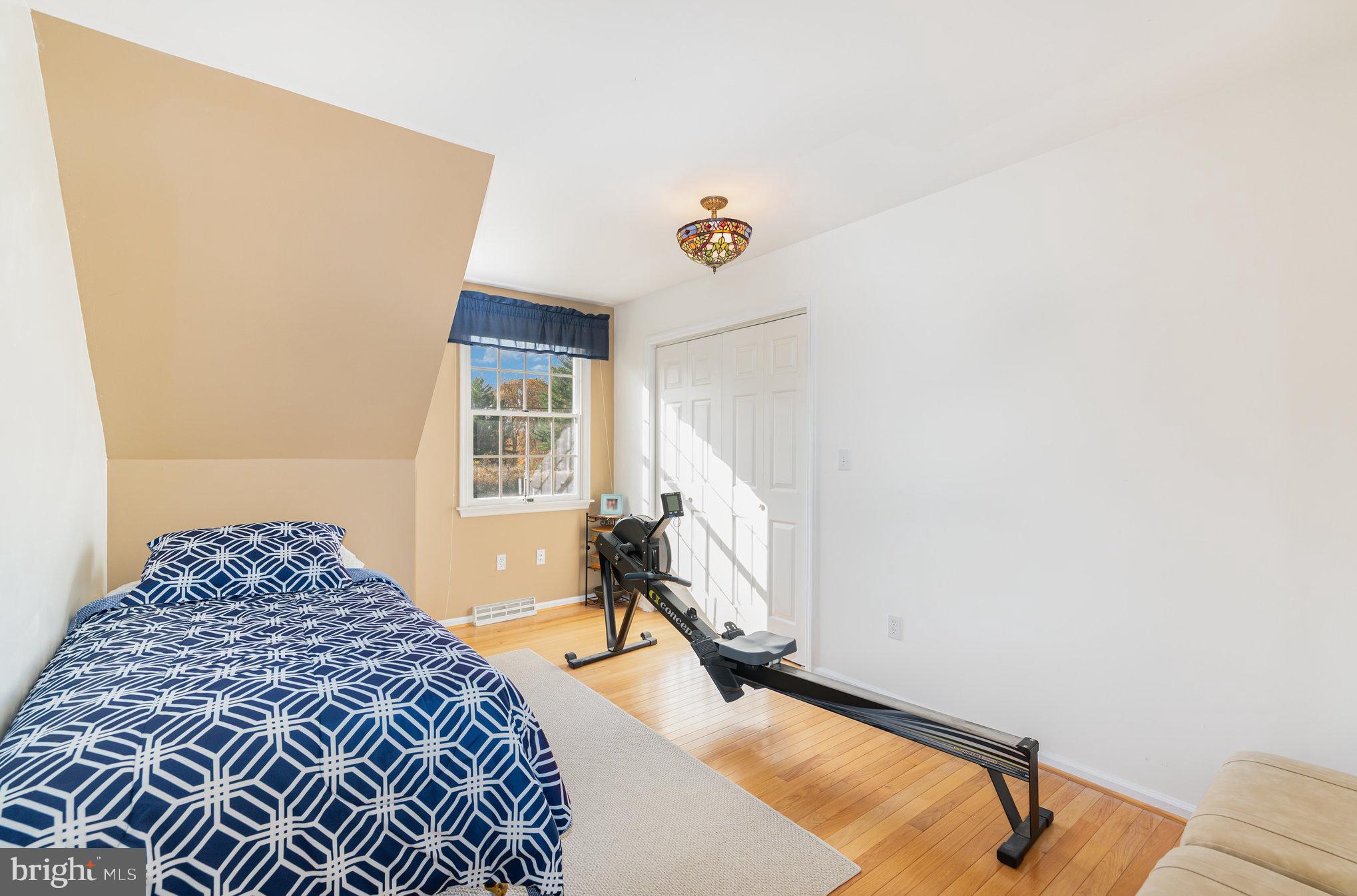 OAKINGTON MANOR - Residential