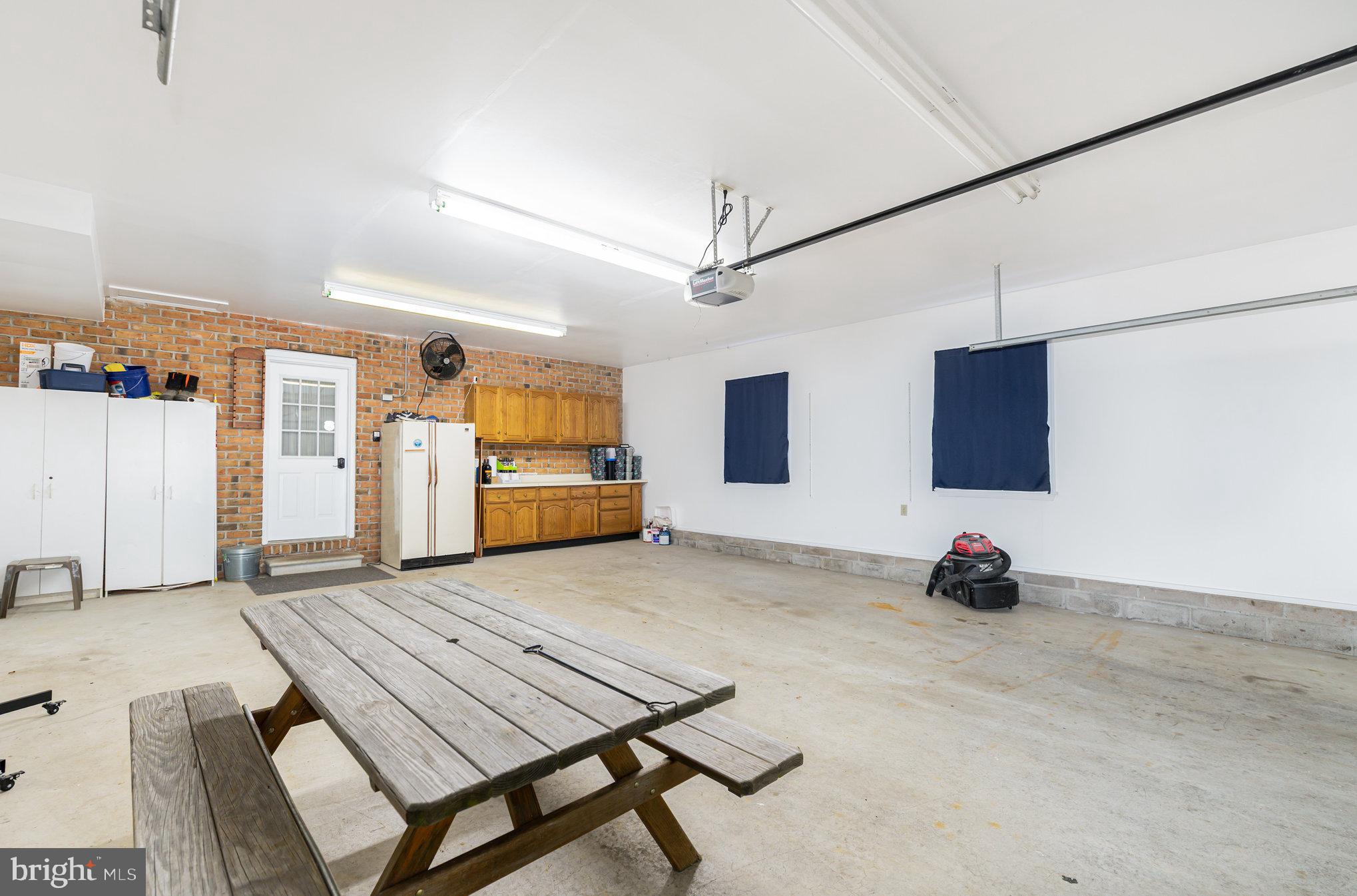 OAKINGTON MANOR - Residential