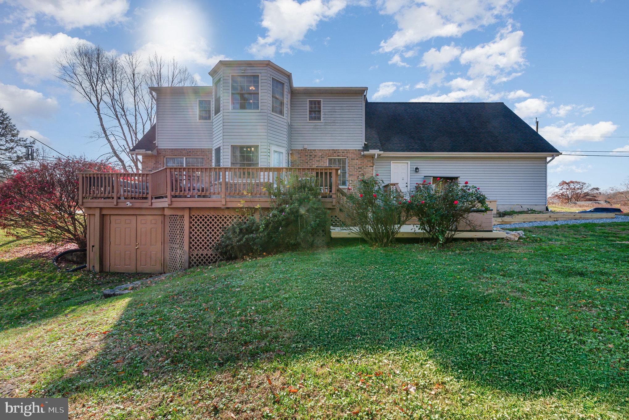 OAKINGTON MANOR - Residential