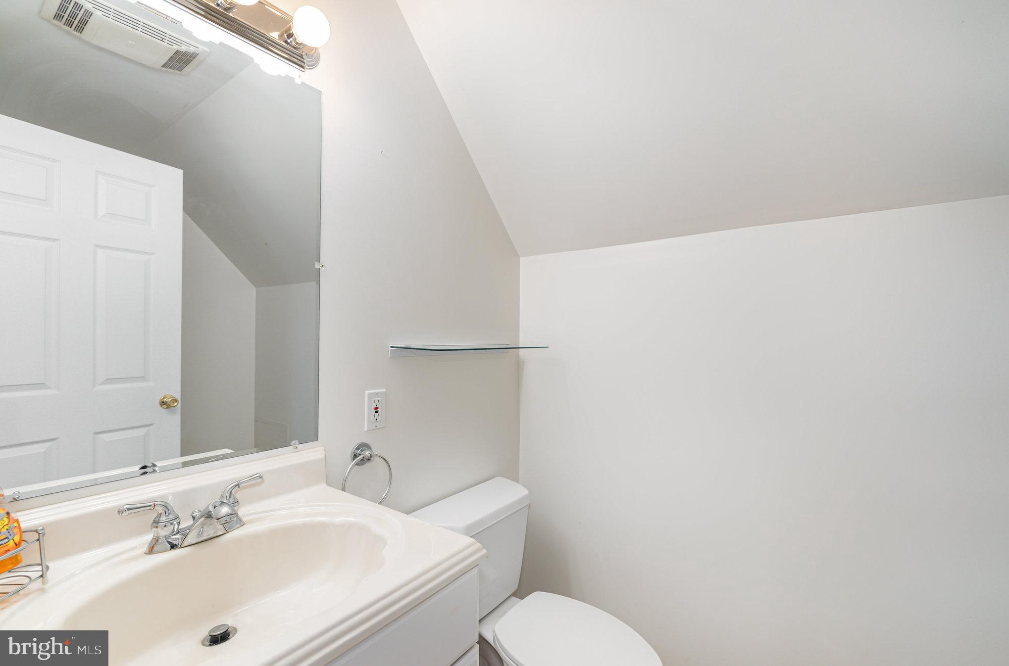 OAKINGTON MANOR - Residential