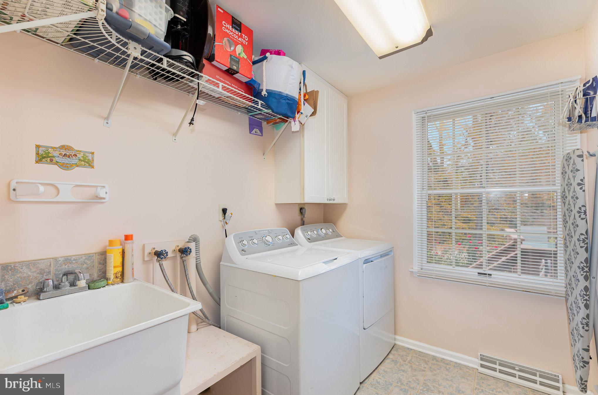 OAKINGTON MANOR - Residential