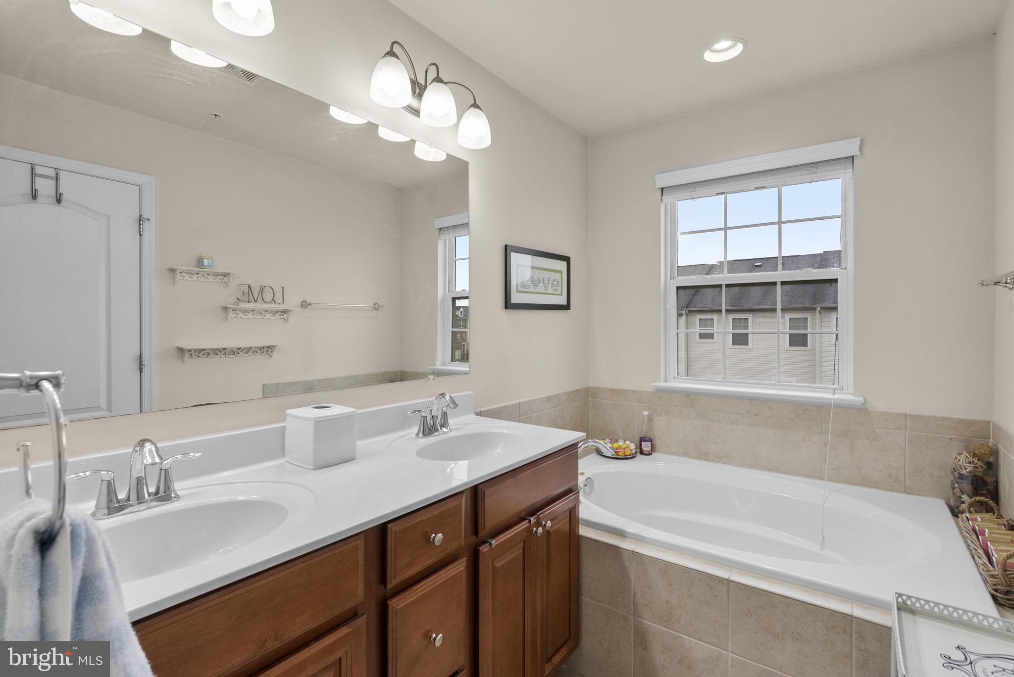 TANYARD SPRINGS - Residential