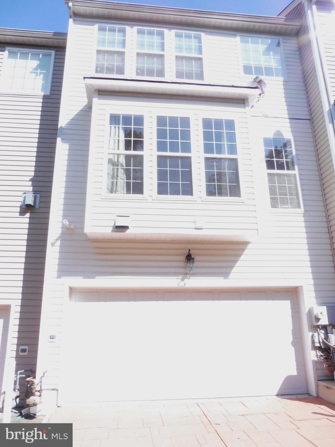 WHEATON HILLS - Residential Lease