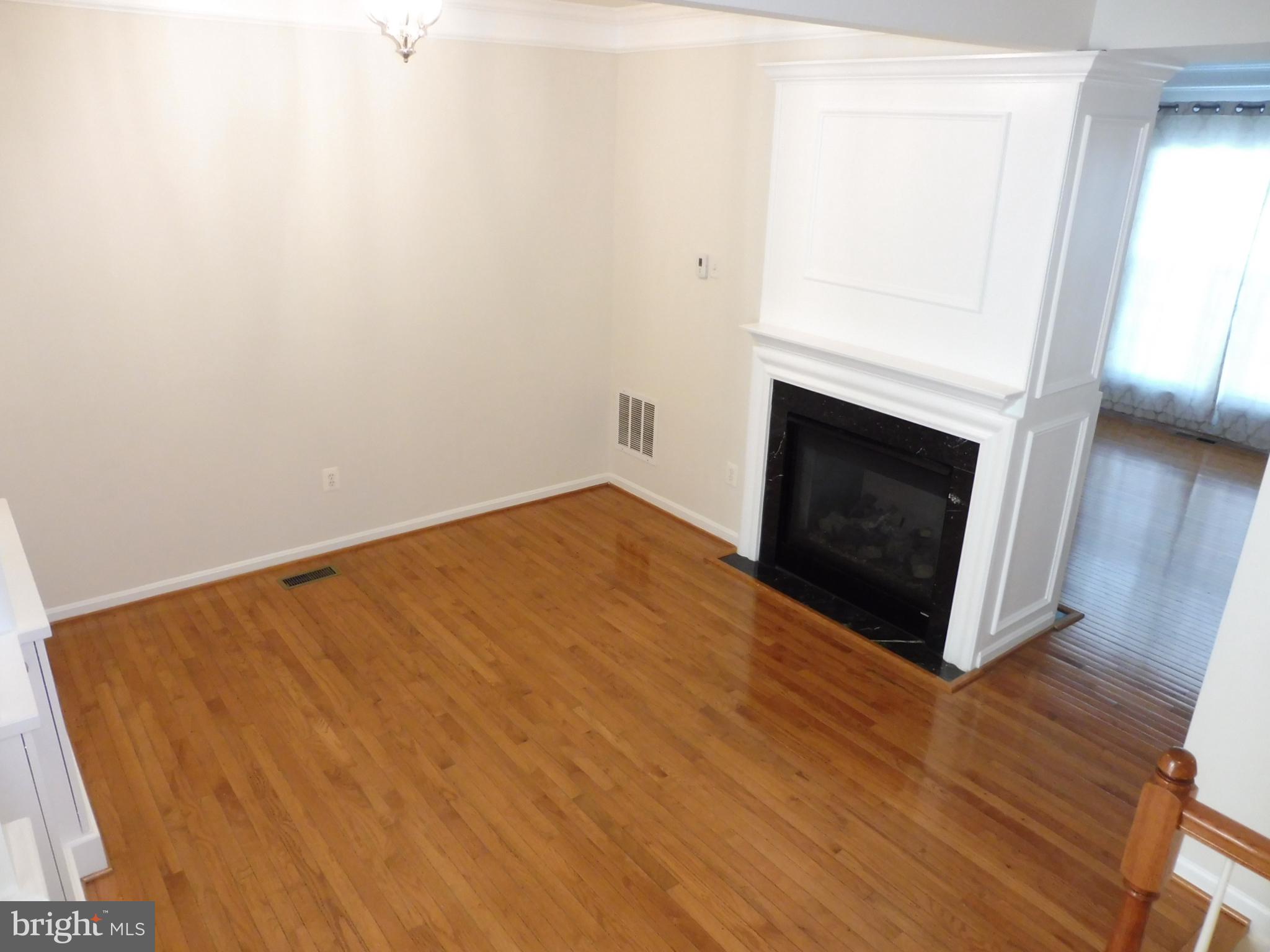 WHEATON HILLS - Residential Lease