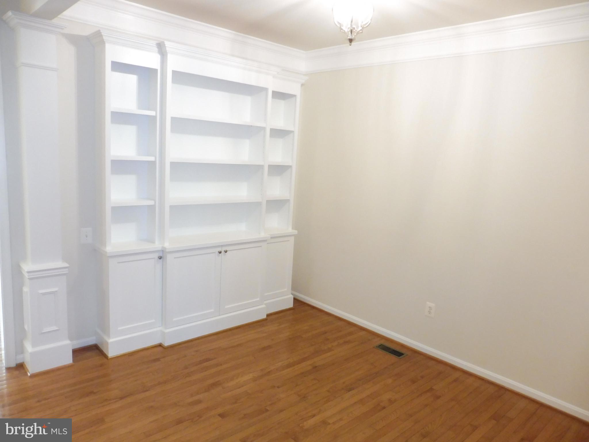 WHEATON HILLS - Residential Lease