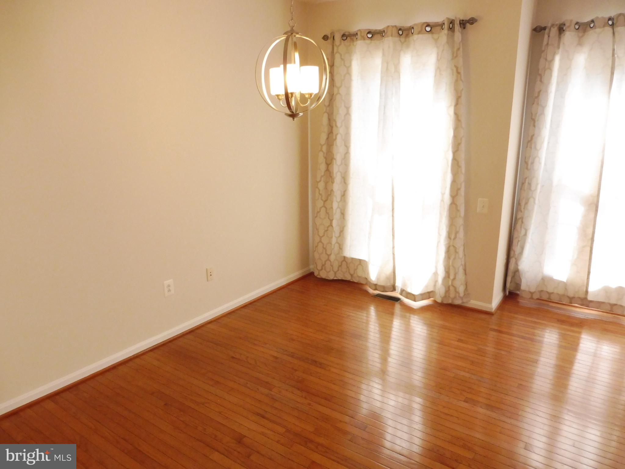 WHEATON HILLS - Residential Lease