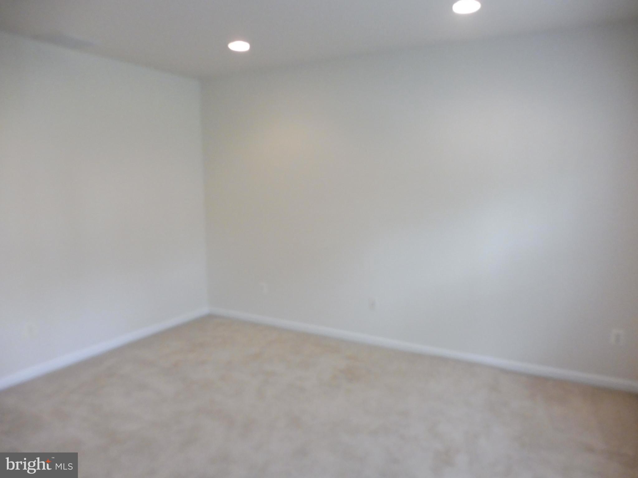 WHEATON HILLS - Residential Lease