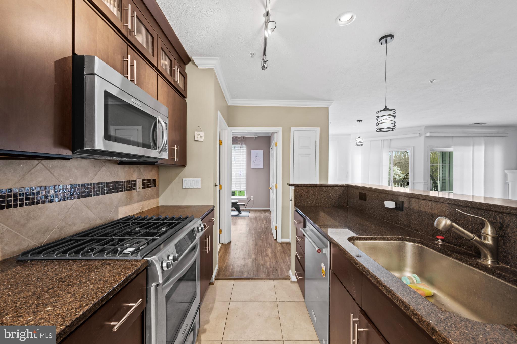 HOLLINGTON - Residential