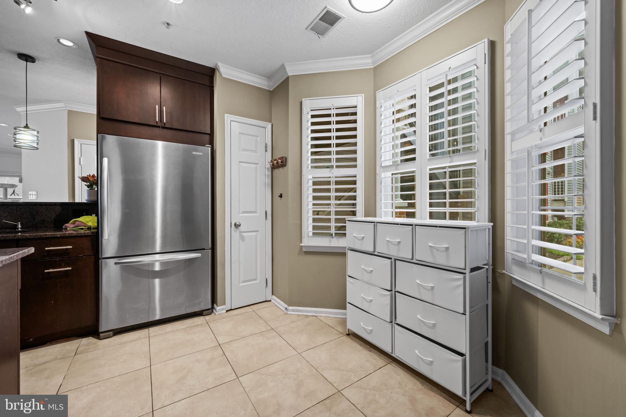 HOLLINGTON - Residential